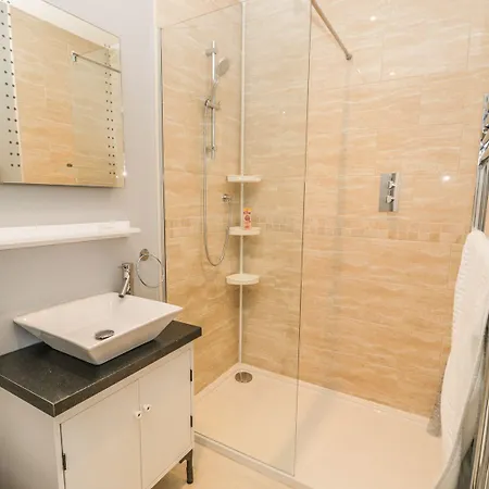 Tor 別荘 スカーバラ